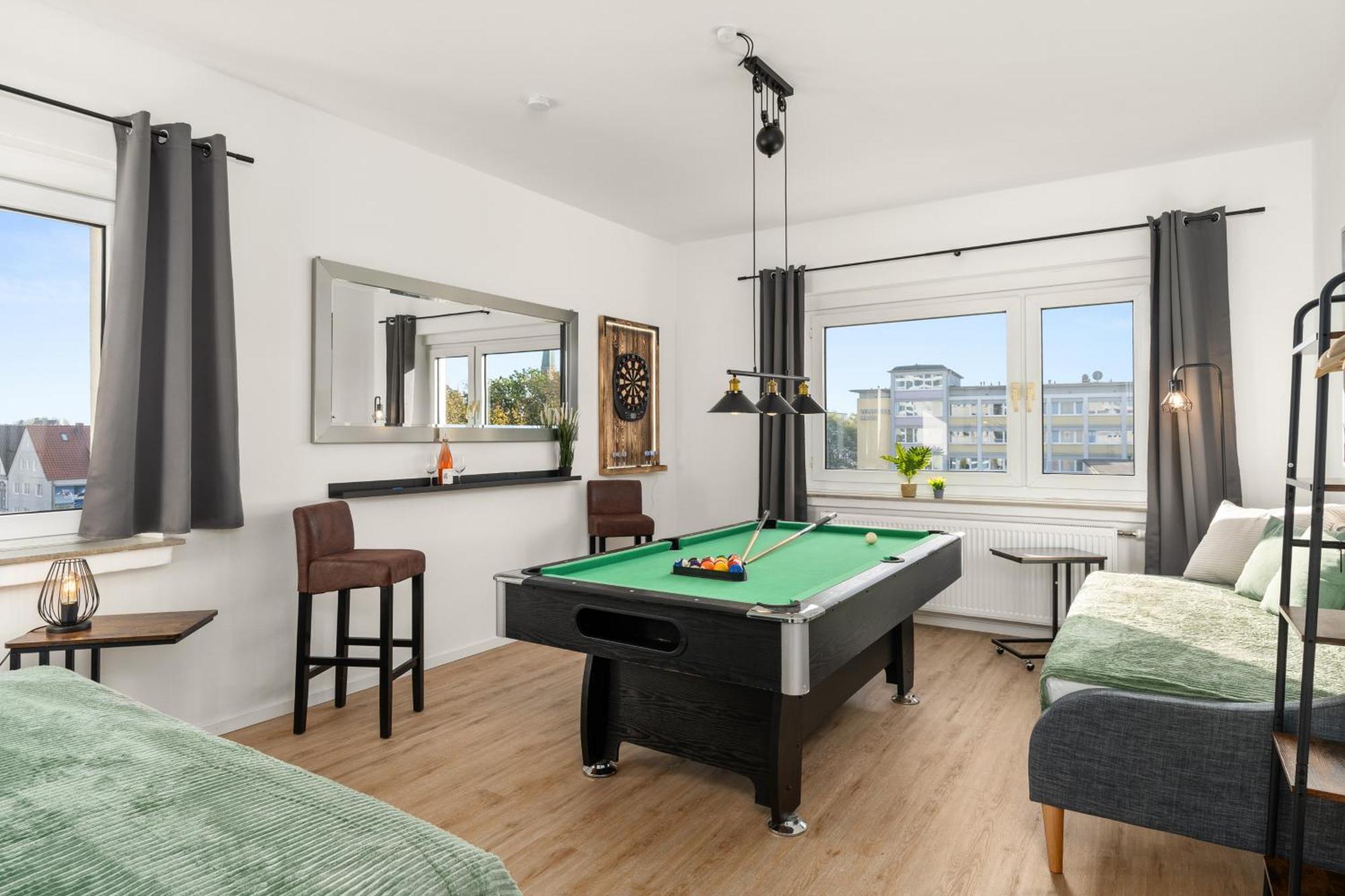 Homely-Apartment Manhattanart, Zentral, Parkplatz, Billard,Ps4, Dart, Balkon Bielefeld Eksteriør bilde