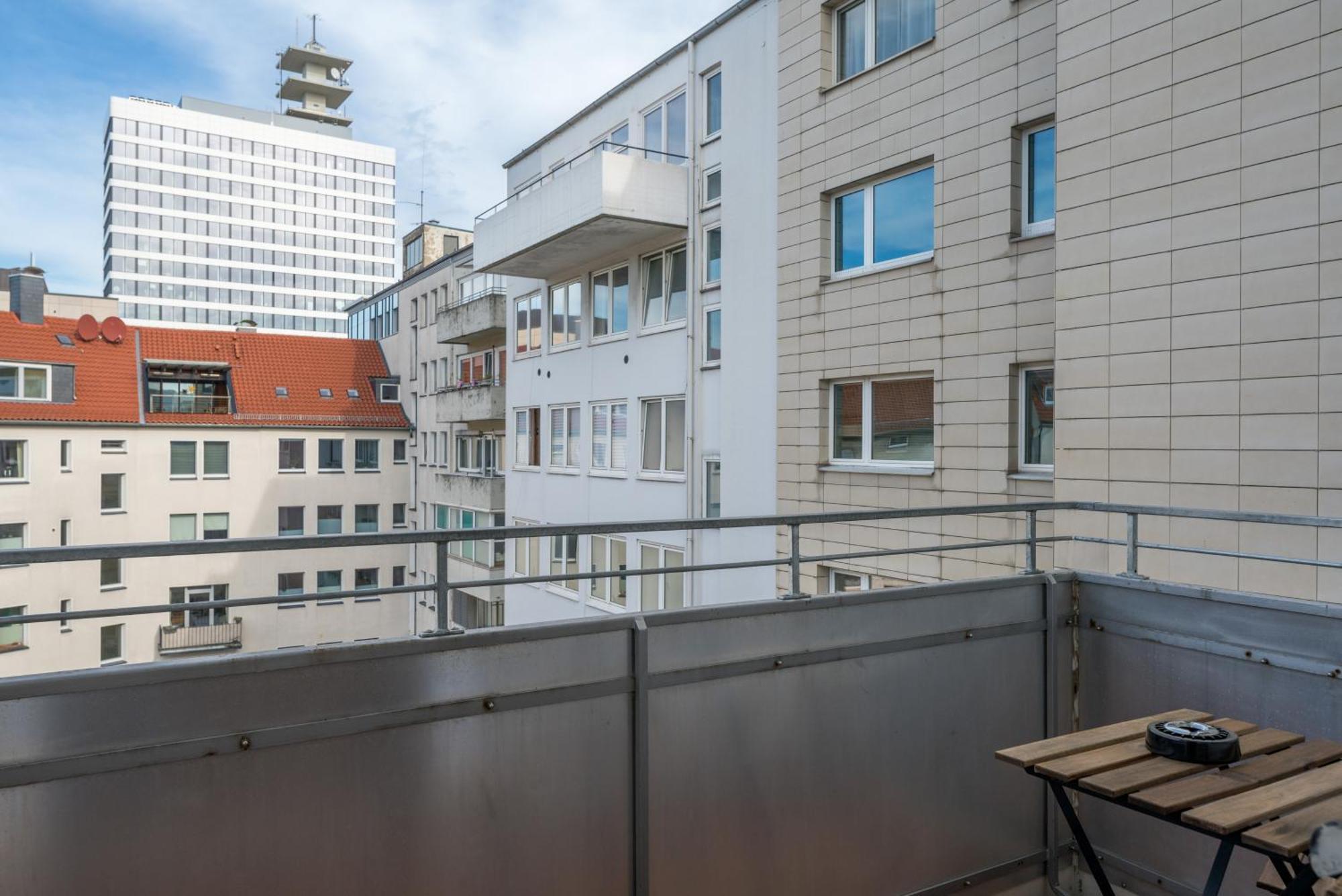 Homely-Apartment Manhattanart, Zentral, Parkplatz, Billard,Ps4, Dart, Balkon Bielefeld Eksteriør bilde