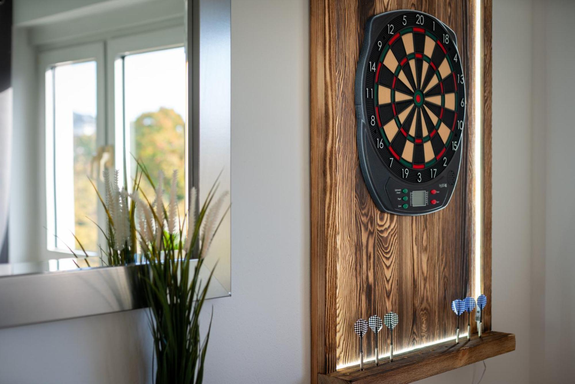 Homely-Apartment Manhattanart, Zentral, Parkplatz, Billard,Ps4, Dart, Balkon Bielefeld Eksteriør bilde