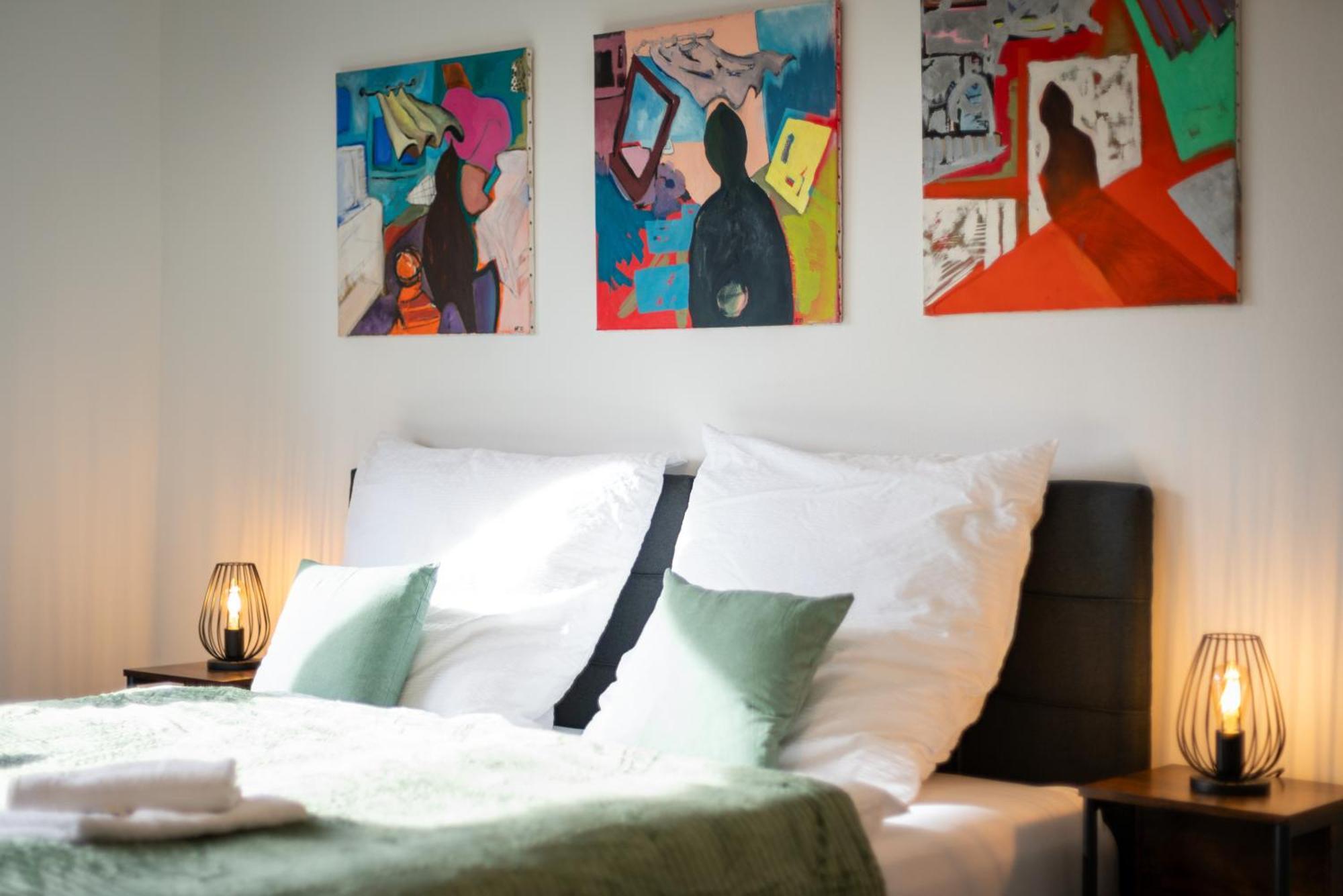 Homely-Apartment Manhattanart, Zentral, Parkplatz, Billard,Ps4, Dart, Balkon Bielefeld Eksteriør bilde